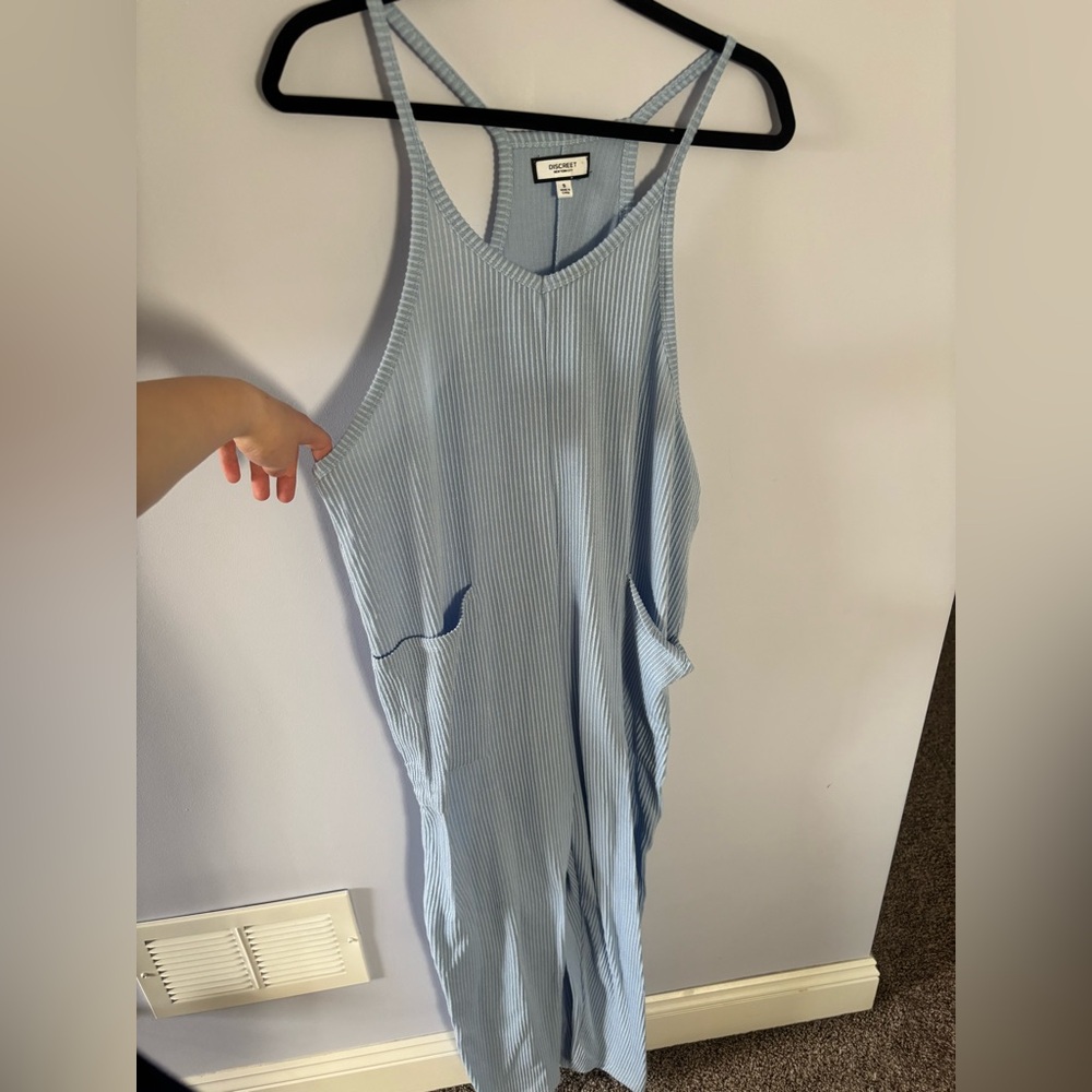 Discreet Light Blue Ribbed Romper With Pockets